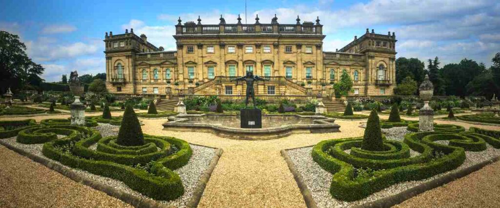 Stately Homes in Leeds